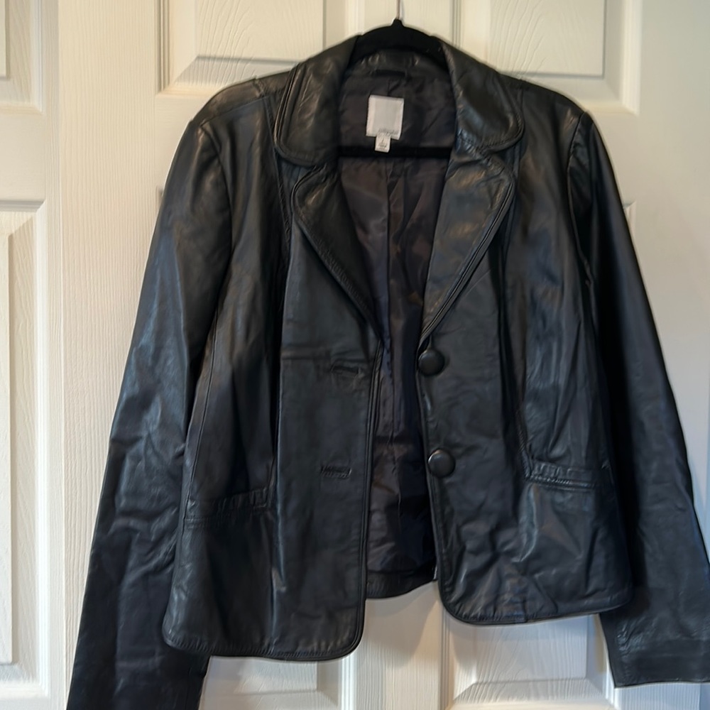 BLACK LEATHER JACKET Size large, two front buttons, front pockets